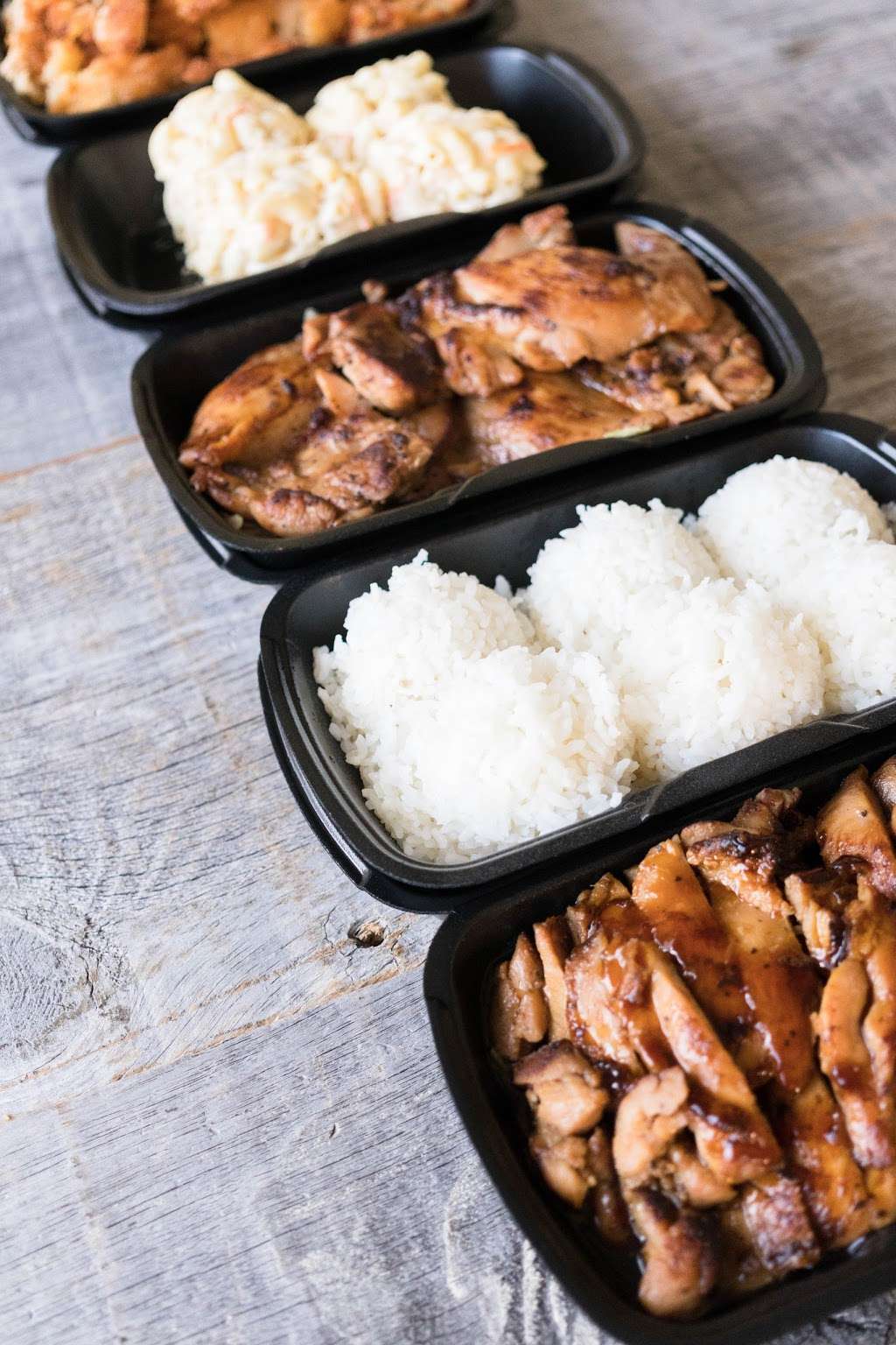 Ono Hawaiian BBQ | 1945 N Campus Ave E, Upland, CA 91784, USA | Phone: (909) 608-7828