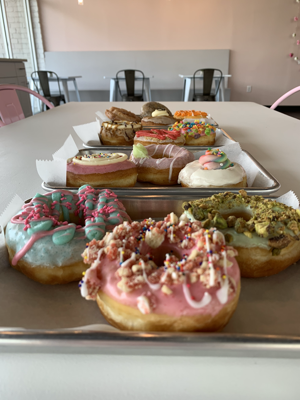 Donut Licious | 9111 Cypress Creek Pkwy, Houston, TX 77070, USA | Phone: (281) 653-9686