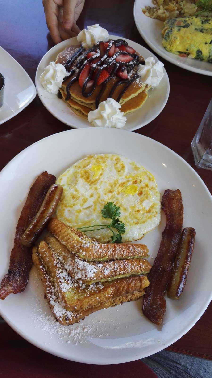 Egg Haven Pancakes & Cafe | 2562 Sycamore Rd, DeKalb, IL 60115, USA | Phone: (815) 748-1200