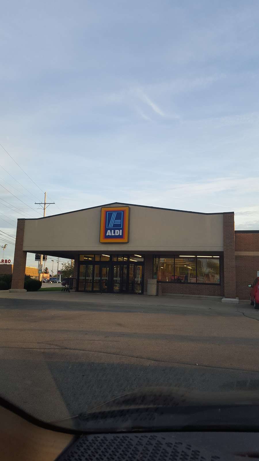 ALDI | 3110 Douglas Ave, Racine, WI 53402 | Phone: (855) 955-2534