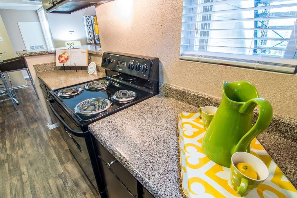 Deerbrook Forest Apartments | 17750 Highway 59 North, Humble, TX 77396 | Phone: (281) 417-8540