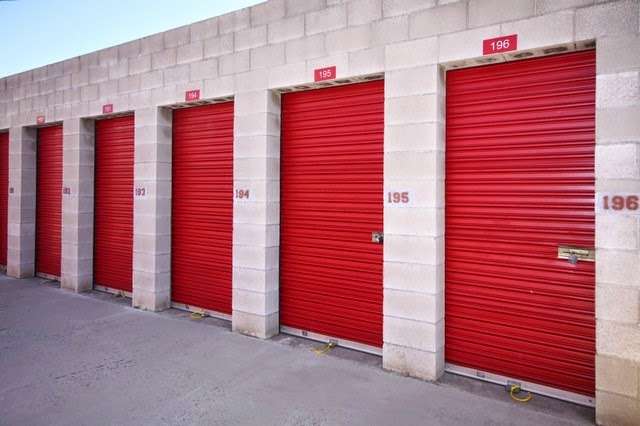 SecurCare Self Storage | 1377 S Lilac Ave, Bloomington, CA 92316, USA | Phone: (909) 310-8471