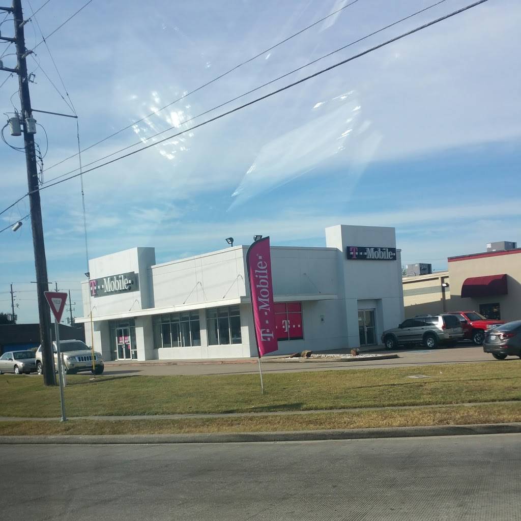 T-Mobile | 17435 North Fwy, Houston, TX 77090, USA | Phone: (281) 397-0907