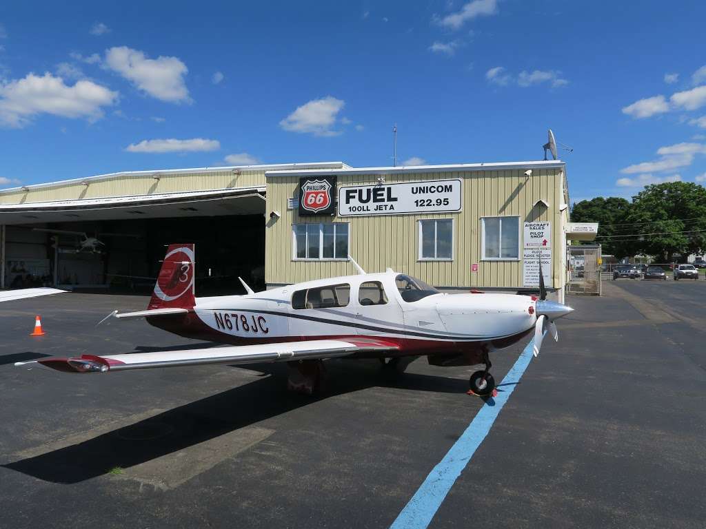 Danbury Municipal Airport | 1 Wibling Rd, Danbury, CT 06810, USA | Phone: (203) 797-4624