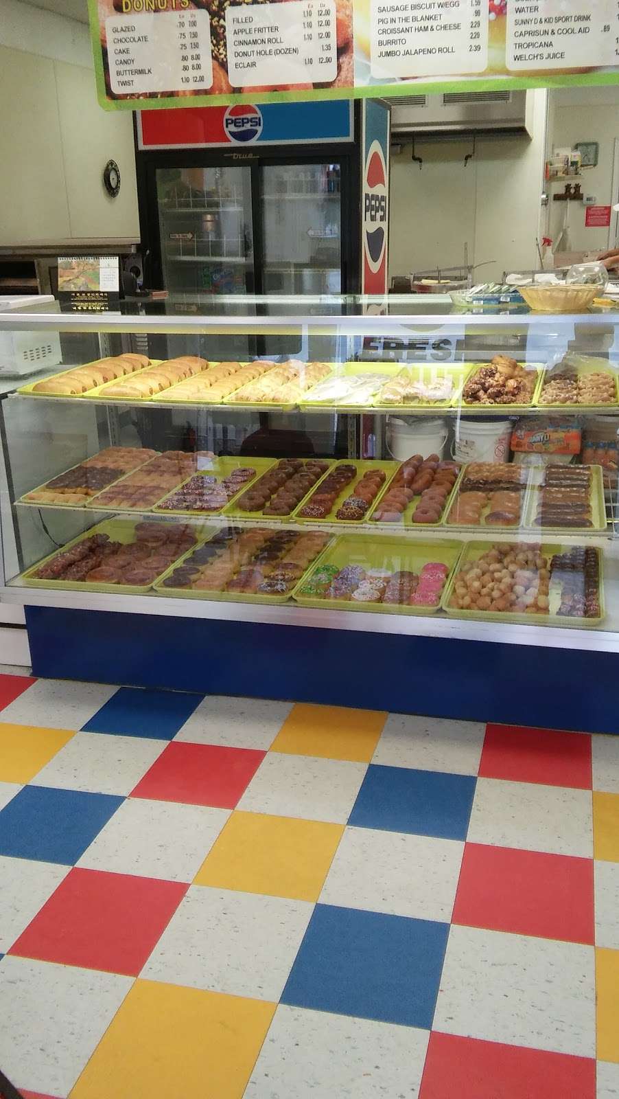 Best Donuts | 307 S Cedar Ridge Dr, Duncanville, TX 75116 | Phone: (972) 780-2636