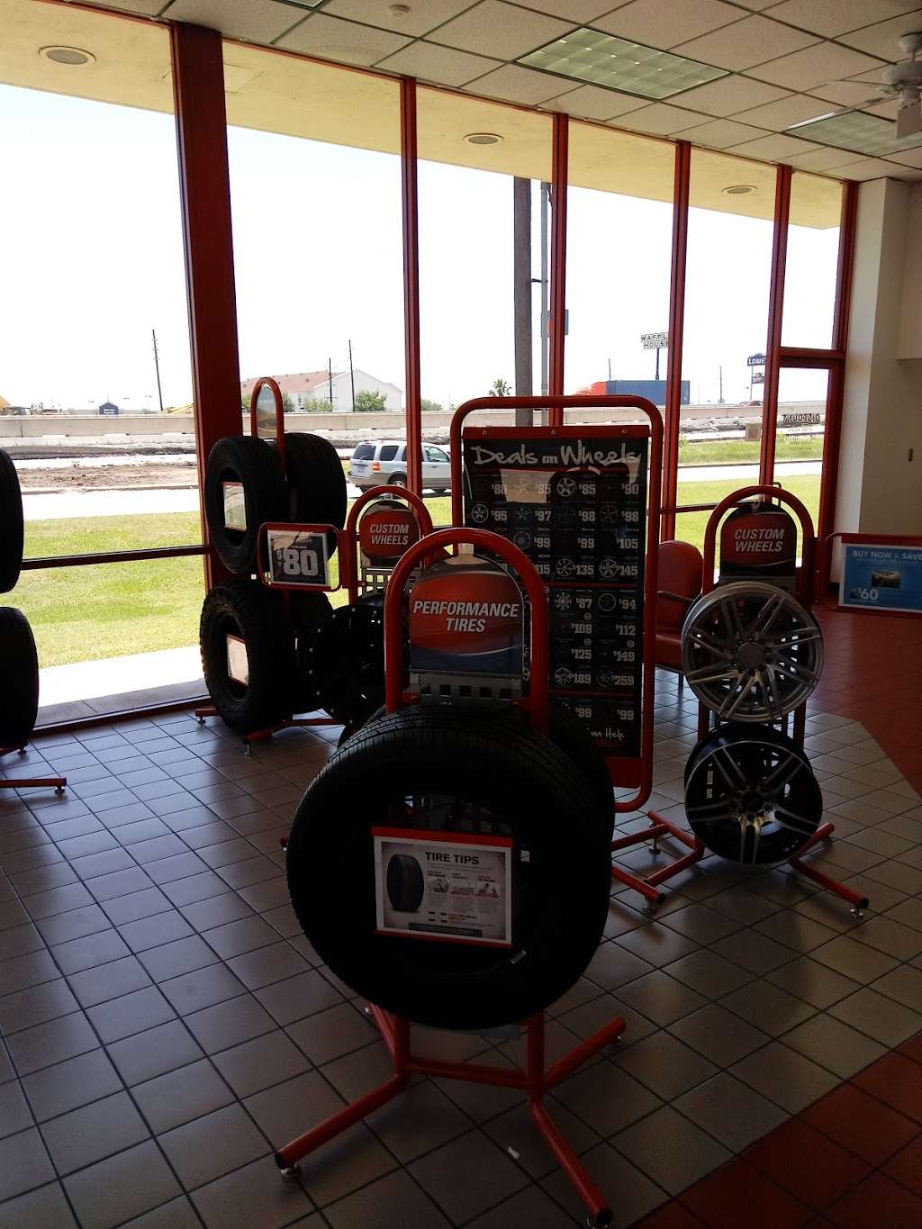 Discount Tire | 27950 Southwest Fwy, Rosenberg, TX 77471 | Phone: (281) 232-9906