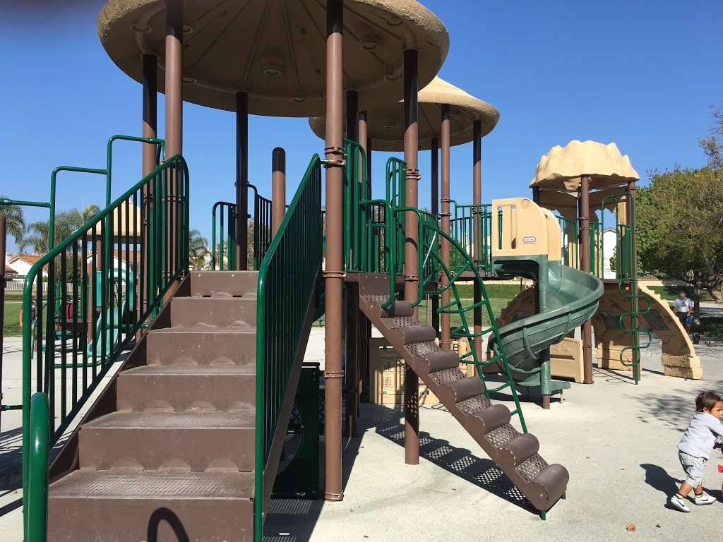 Niguel Heights Park | 27804 Niguel Heights Blvd, Laguna Niguel, CA 92677, USA | Phone: (949) 362-4300