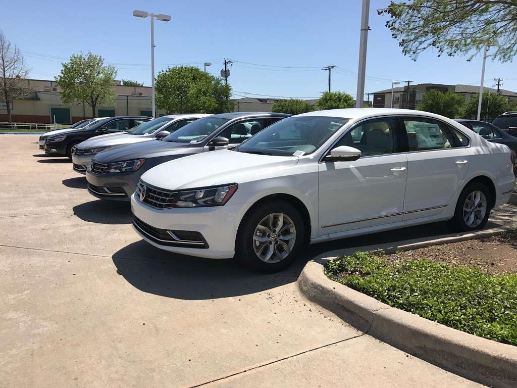 Clay Cooley Volkswagen of Park Cities | 5555 Lemmon Ave, Dallas, TX 75209, USA | Phone: (469) 240-6240