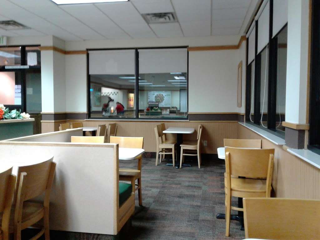 Wendys | 14303 Bear Valley Rd, Victorville, CA 92392, USA | Phone: (760) 956-7973