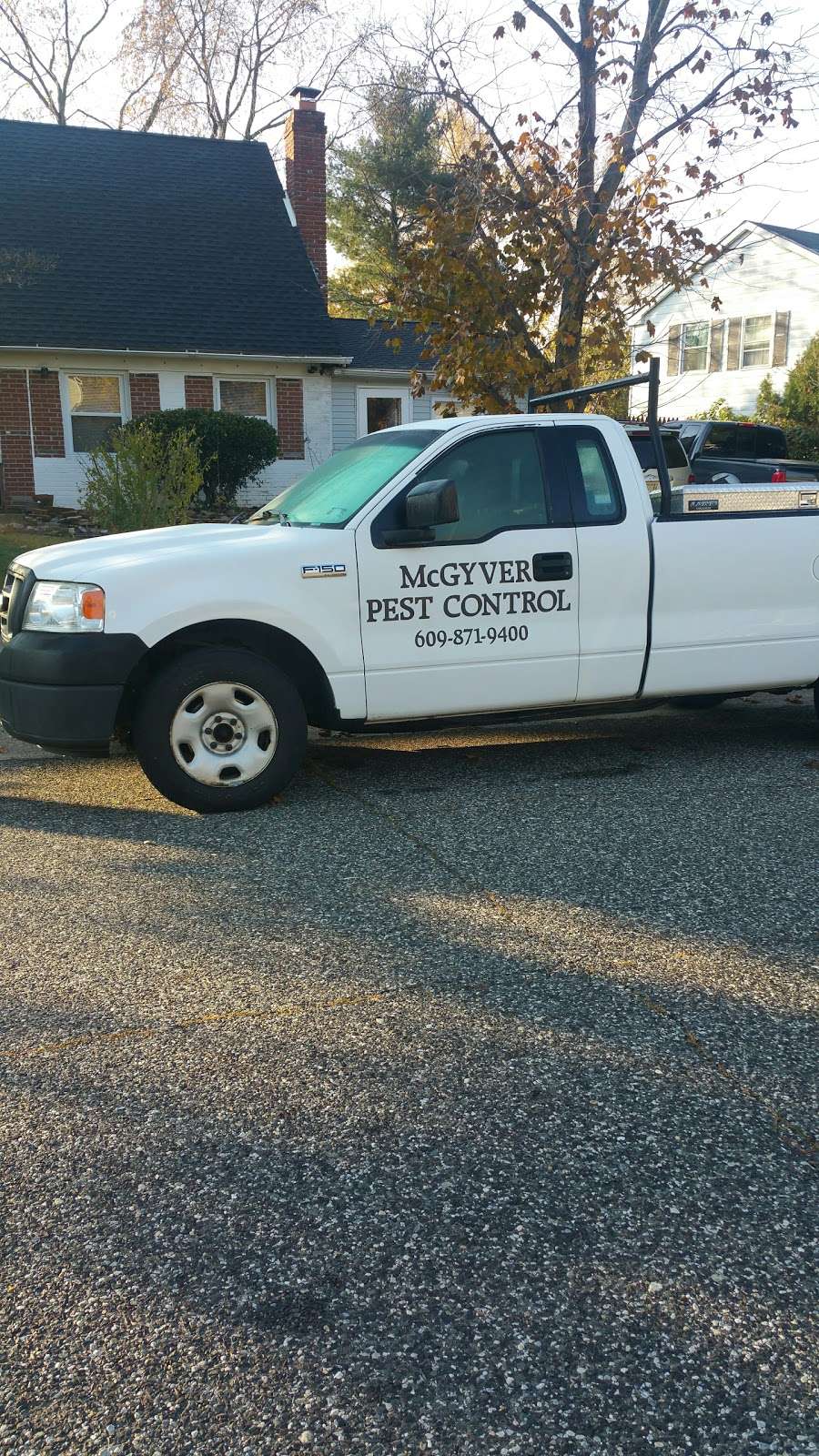 Mcgyver pest control | 46 Hampshire Ln, Willingboro, NJ 08046, USA | Phone: (609) 871-9400