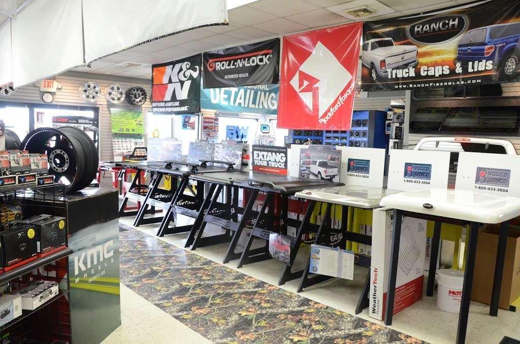 Pacesetter Truck and Auto Accessories, Inc. | 563 Larry Power Rd, Bourbonnais, IL 60914, USA | Phone: (815) 933-7140