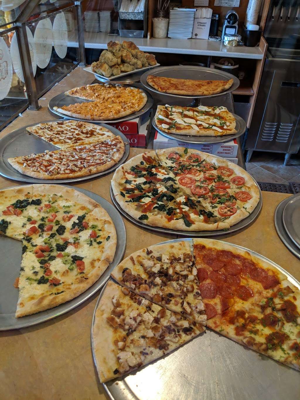 Francos Pizza & Pasta | 228 S Main St, Newtown, CT 06470, USA | Phone: (203) 270-3548