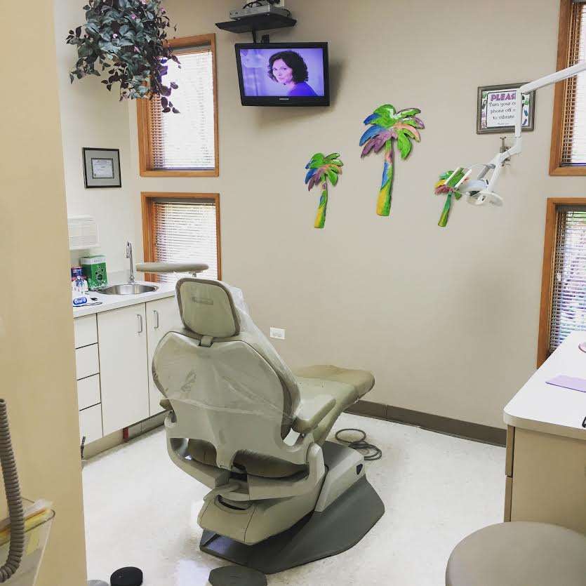 Teuscher Legacy Dental | 40W320 La Fox Rd, St. Charles, IL 60175, USA | Phone: (630) 762-0000