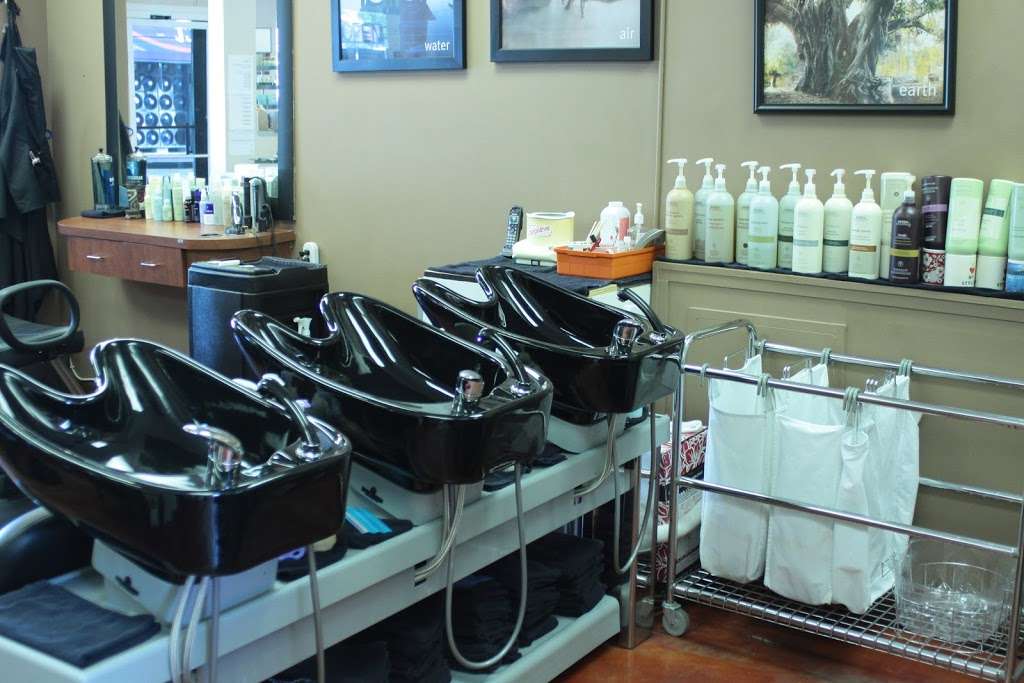 Patrick Adams Salon & Spa | 0N457 Pleasant Hill Road, Wheaton, IL 60187, USA | Phone: (630) 260-1898