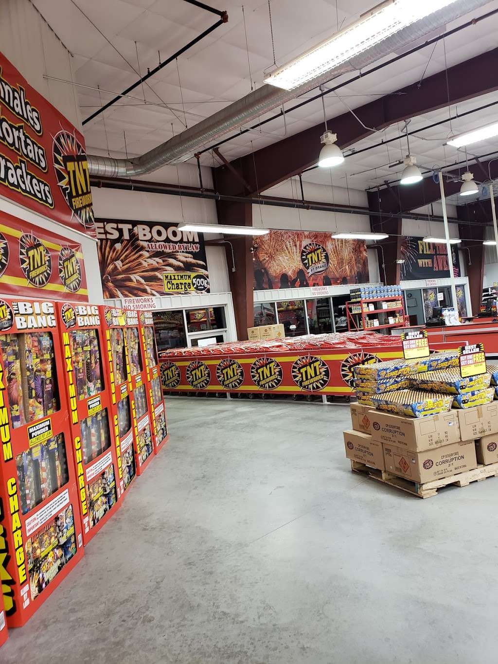 TNT Fireworks Supercenter - Easton | 102 Cedarville Rd, Easton, PA 18042 | Phone: (484) 546-0680