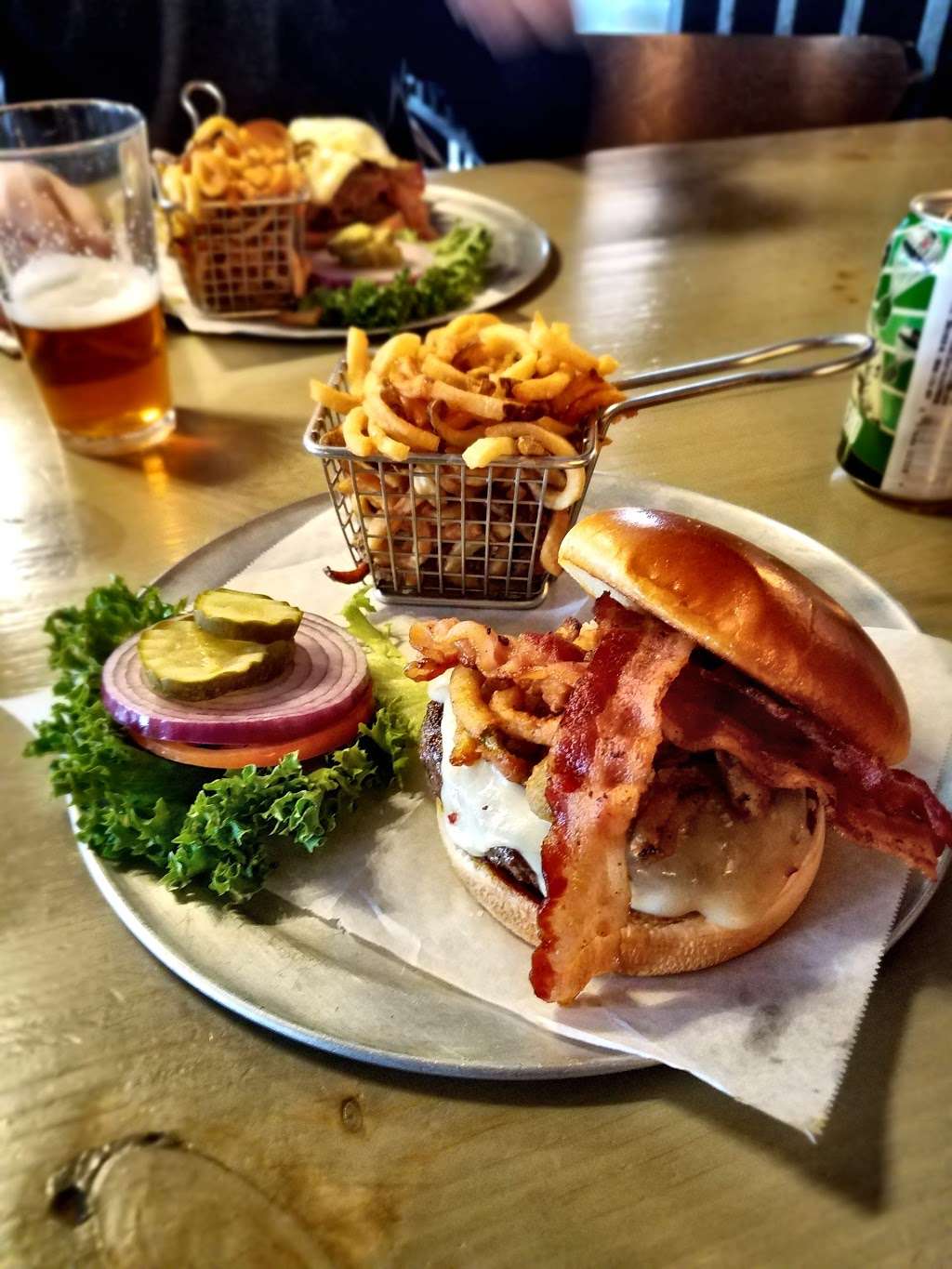 Burgers & Beer | 70 Rice Rd, South Wilmington, IL 60474, USA | Phone: (815) 237-0000