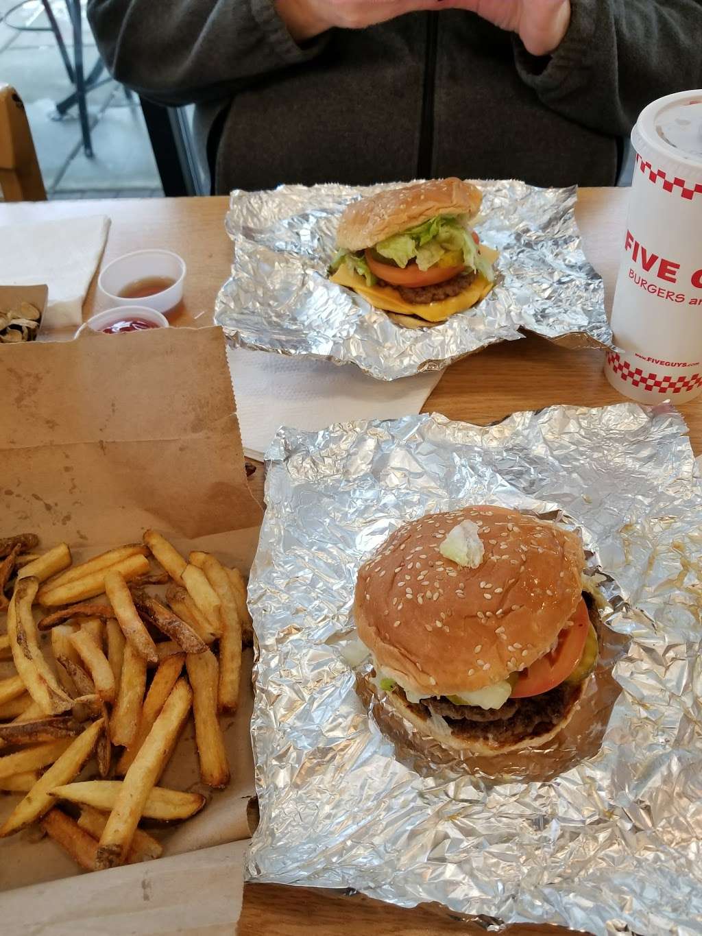 Five Guys | 13971 Town Center Blvd, Noblesville, IN 46060, USA | Phone: (317) 770-3636