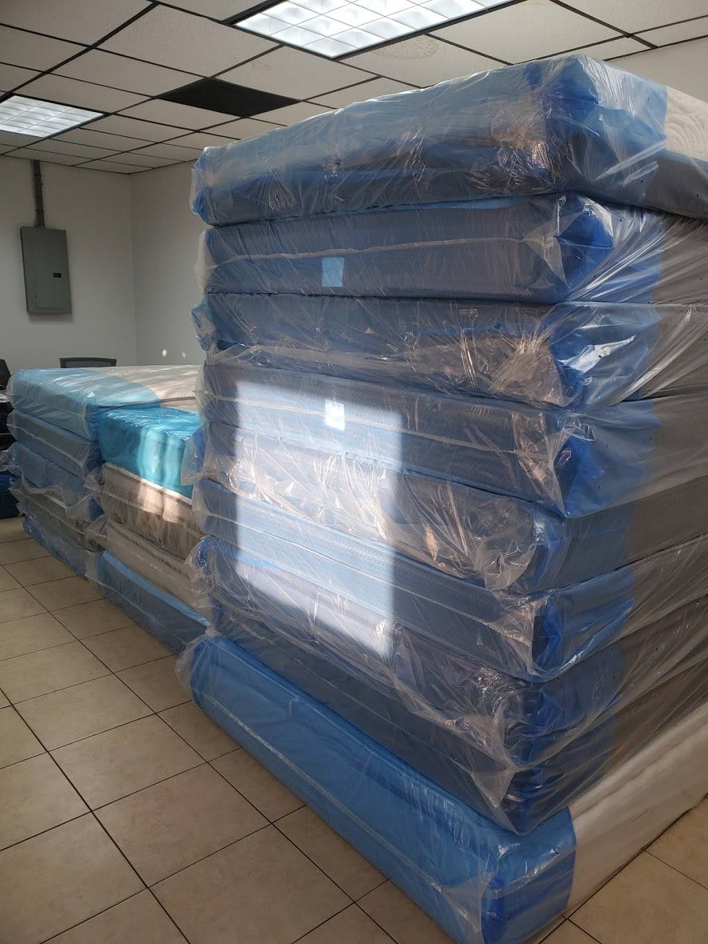 Mattress Outlet | 13211 N Nebraska Ave, Tampa, FL 33612, USA | Phone: (813) 999-9995