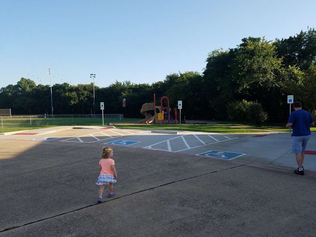 Community Center Park | Cedar Hill, TX 75104, USA