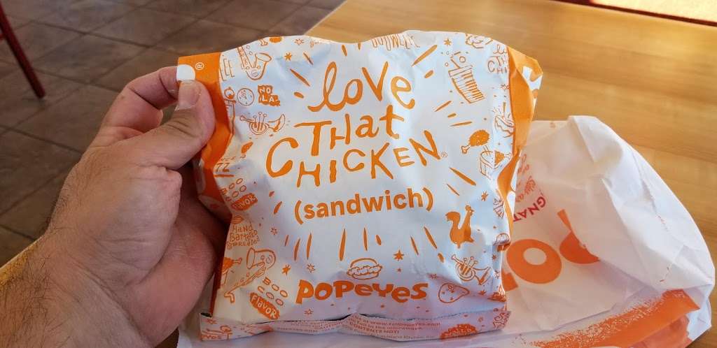 Popeyes Louisiana Kitchen | 12234 Shadow Creek Pkwy, Pearland, TX 77584, USA | Phone: (346) 357-3838