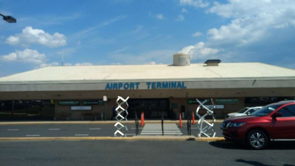 Trenton-Mercer Airport | 1100 Terminal Circle Drive, Ewing Township, NJ 08628, USA | Phone: (609) 882-1601