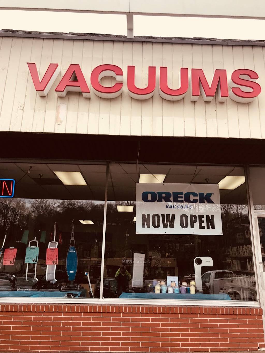 Davids Vacuums - Ross Township | 4885 McKnight Rd #17, Pittsburgh, PA 15237, USA | Phone: (412) 369-7300