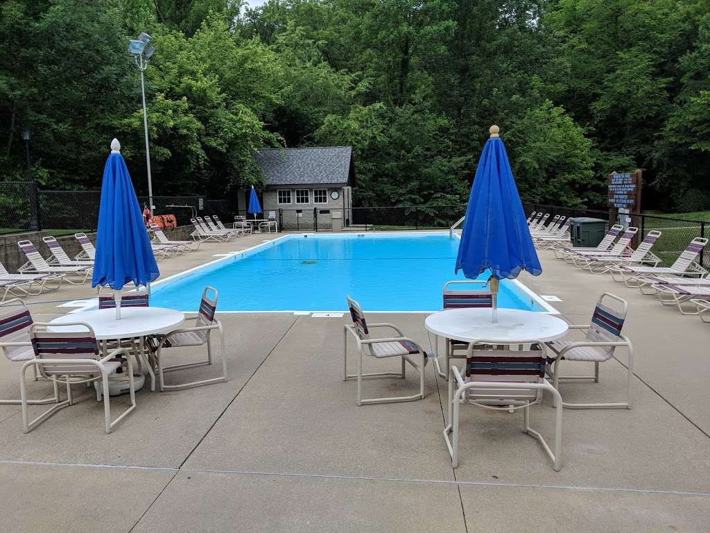 Canyon Inn | 451 McCormick Creek Park Rd, Spencer, IN 47460, USA | Phone: (812) 829-4881