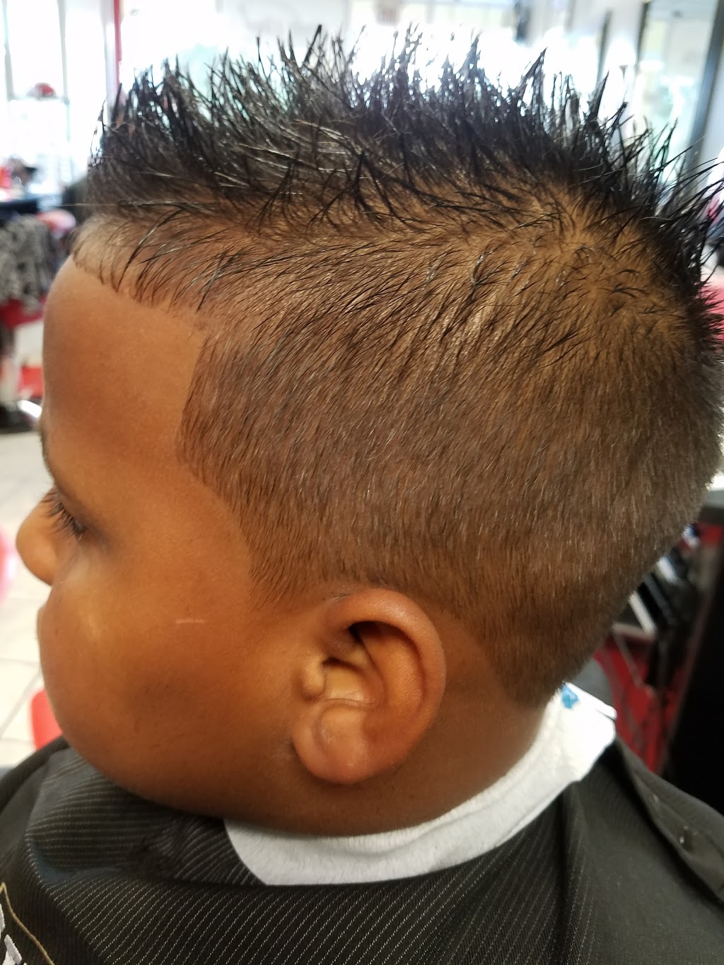 Red Line Barbershop | 819 Cypress Pkwy, Kissimmee, FL 34759, USA | Phone: (407) 201-4893