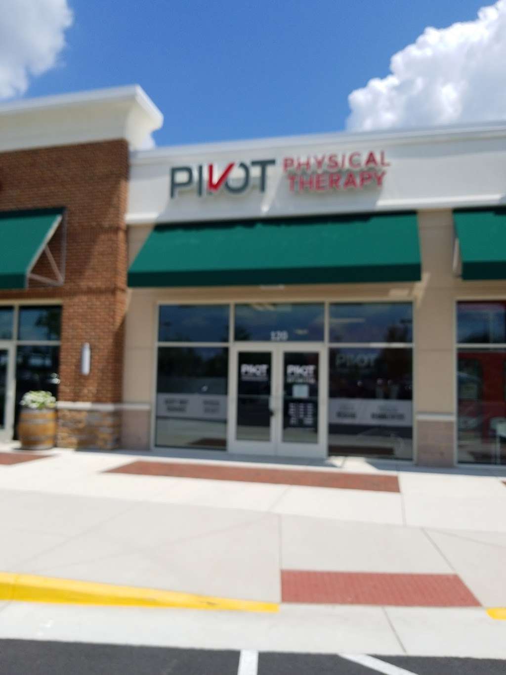Pivot Physical Therapy | 5785, 25370 Eastern Marketplace Plaza, Chantilly, VA 20152, USA | Phone: (571) 339-3150