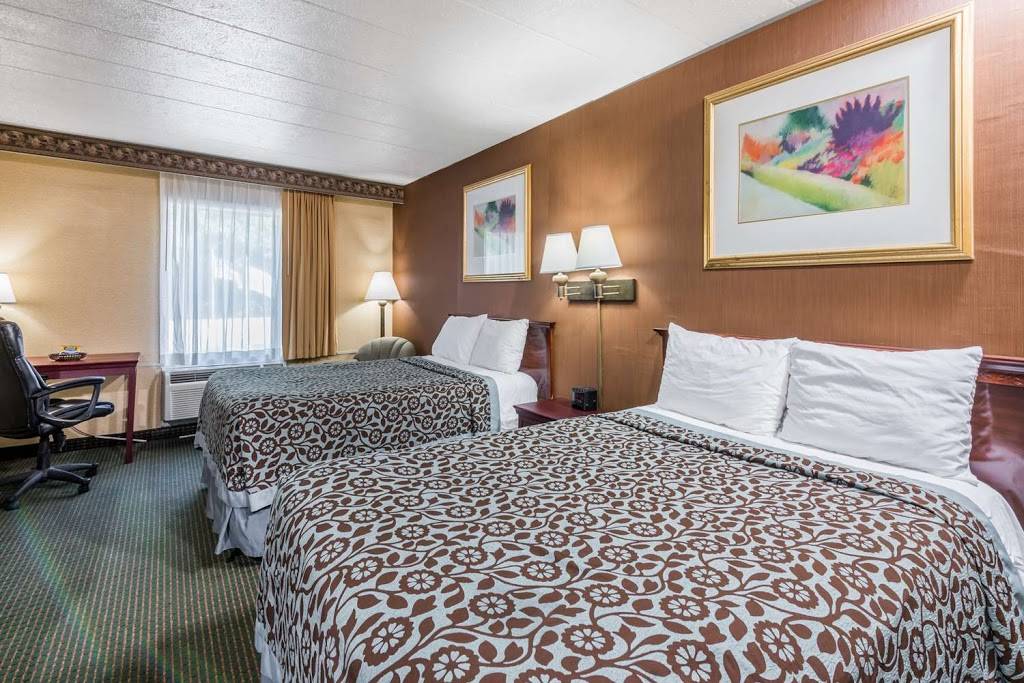 Days Inn by Wyndham Pittsburgh | 1150 Banksville Rd, Pittsburgh, PA 15216 | Phone: (412) 531-8900