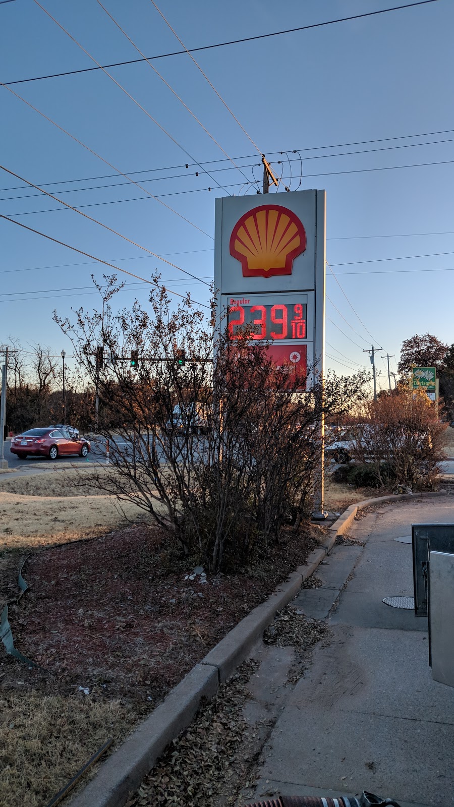 Shell | 2136 E 2nd St, Edmond, OK 73034, USA | Phone: (405) 359-7333