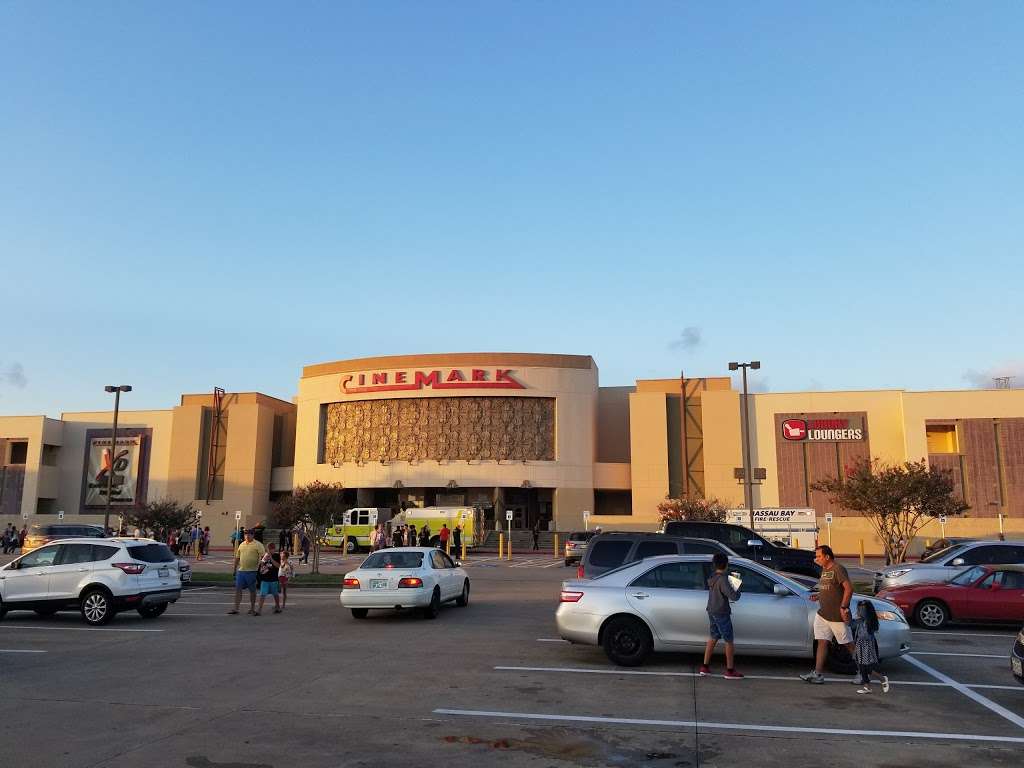 Cinemark 18 & XD | 20915 Gulf Freeway Exit FM 528, Webster, TX 77598, USA | Phone: (281) 332-0951