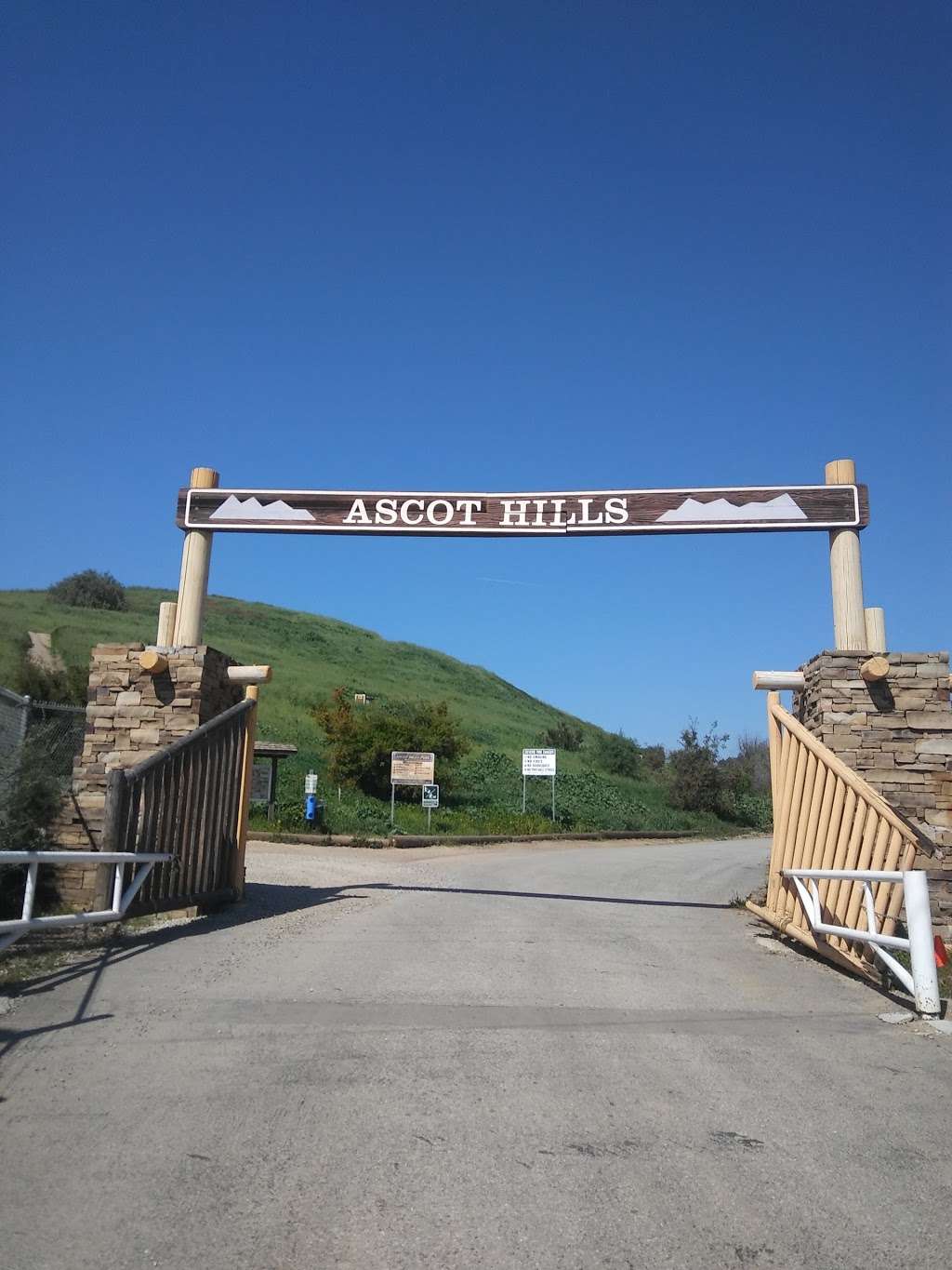 Ascot Hills Park | 4371 Multnomah St, Los Angeles, CA 90032, USA | Phone: (213) 485-4833