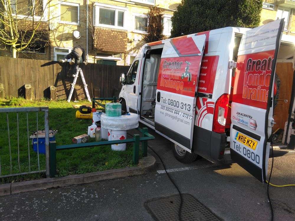 Blocked Drains | 1 Monkfrith Ave, London N14 4PT, UK | Phone: 07817 957789