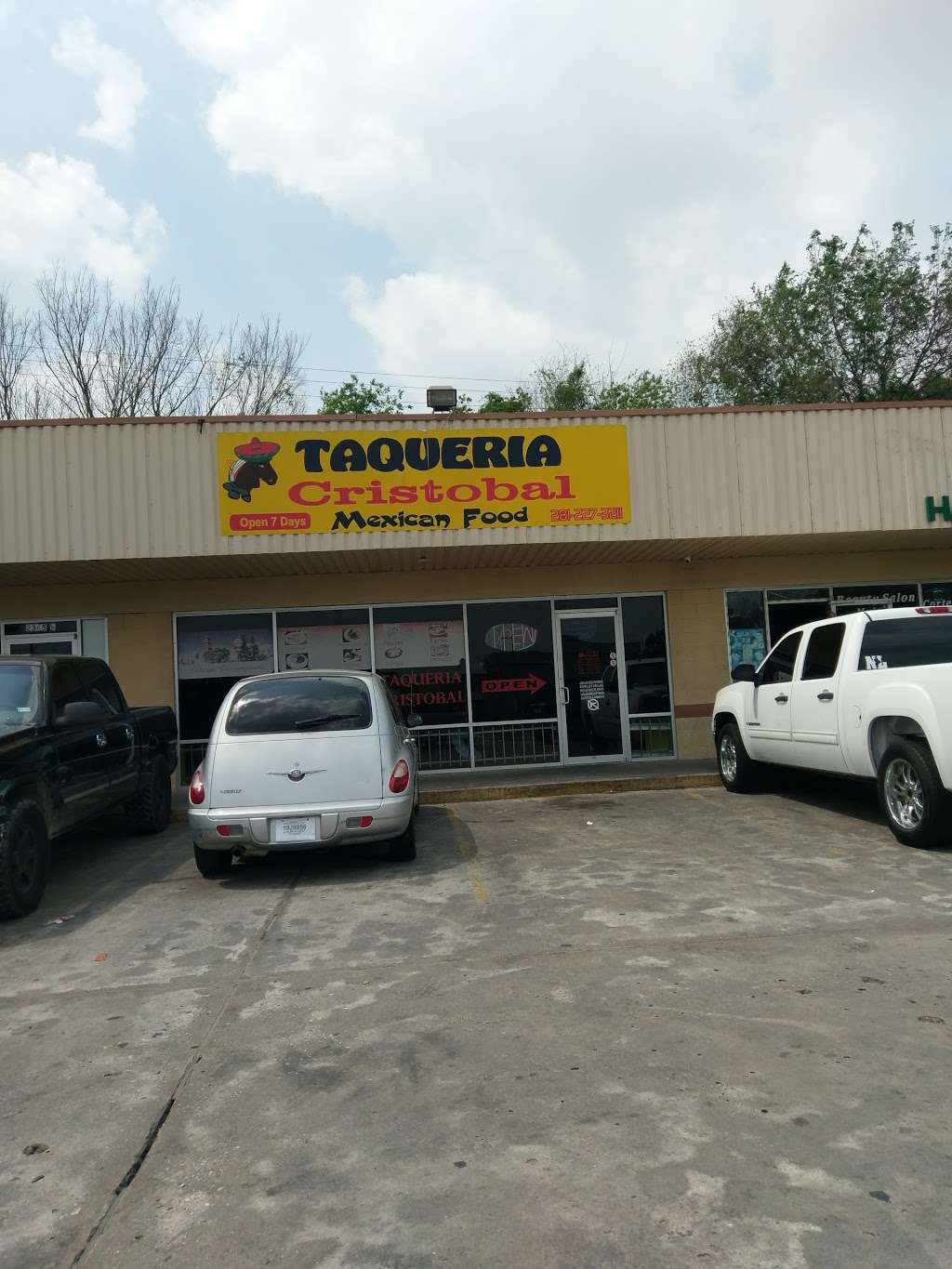 Taqueria Cristobal in 2345 Aldine Mail Rte Rd, Houston, TX 77039, USA