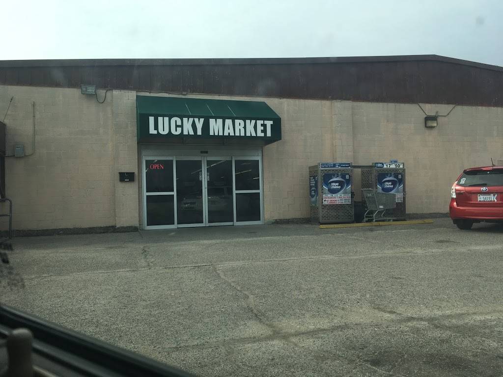 Lucky Market | 7100 E Harry St, Wichita, KS 67207, USA | Phone: (316) 833-1823