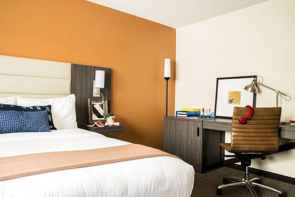 Hotel Avante | 860 E El Camino Real, Mountain View, CA 94040, USA | Phone: (650) 940-1000