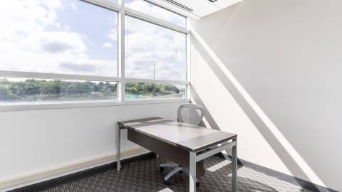 Regus - Minnesota, Minneapolis - Roseville - Bonestroo | 2355 Highway 36 West Bonestroo, Suite 400, Roseville, MN 55113, USA | Phone: (651) 251-6900