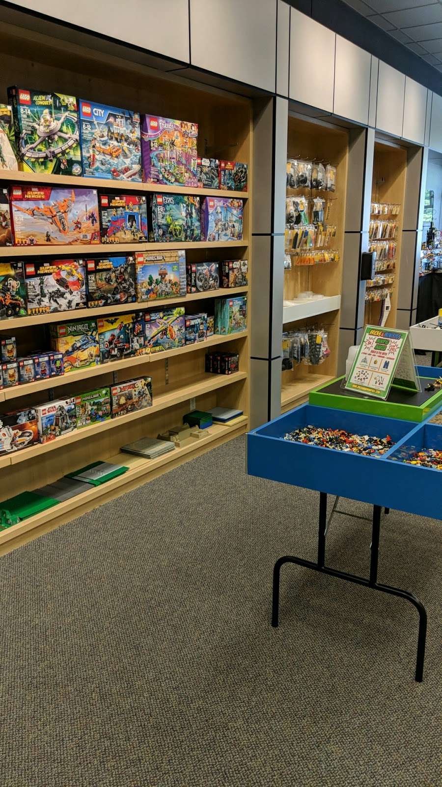 Bricks and Minifigs Mansfield | 280, 130 School St ste d, Mansfield, MA 02048 | Phone: (774) 719-0105