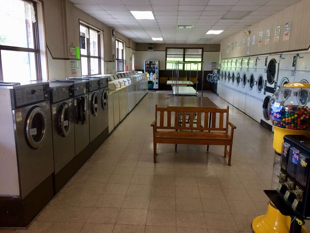 Countryside Coin Laundry | 3200 Lincoln Way W, Chambersburg, PA 17202, USA