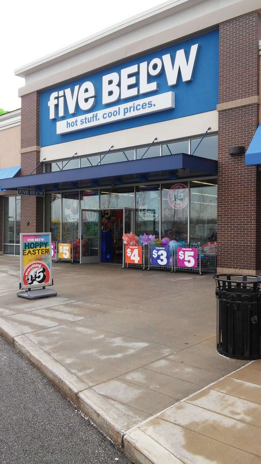 Five Below | 110 Porters Vale Blvd, Valparaiso, IN 46383 | Phone: (219) 462-5512