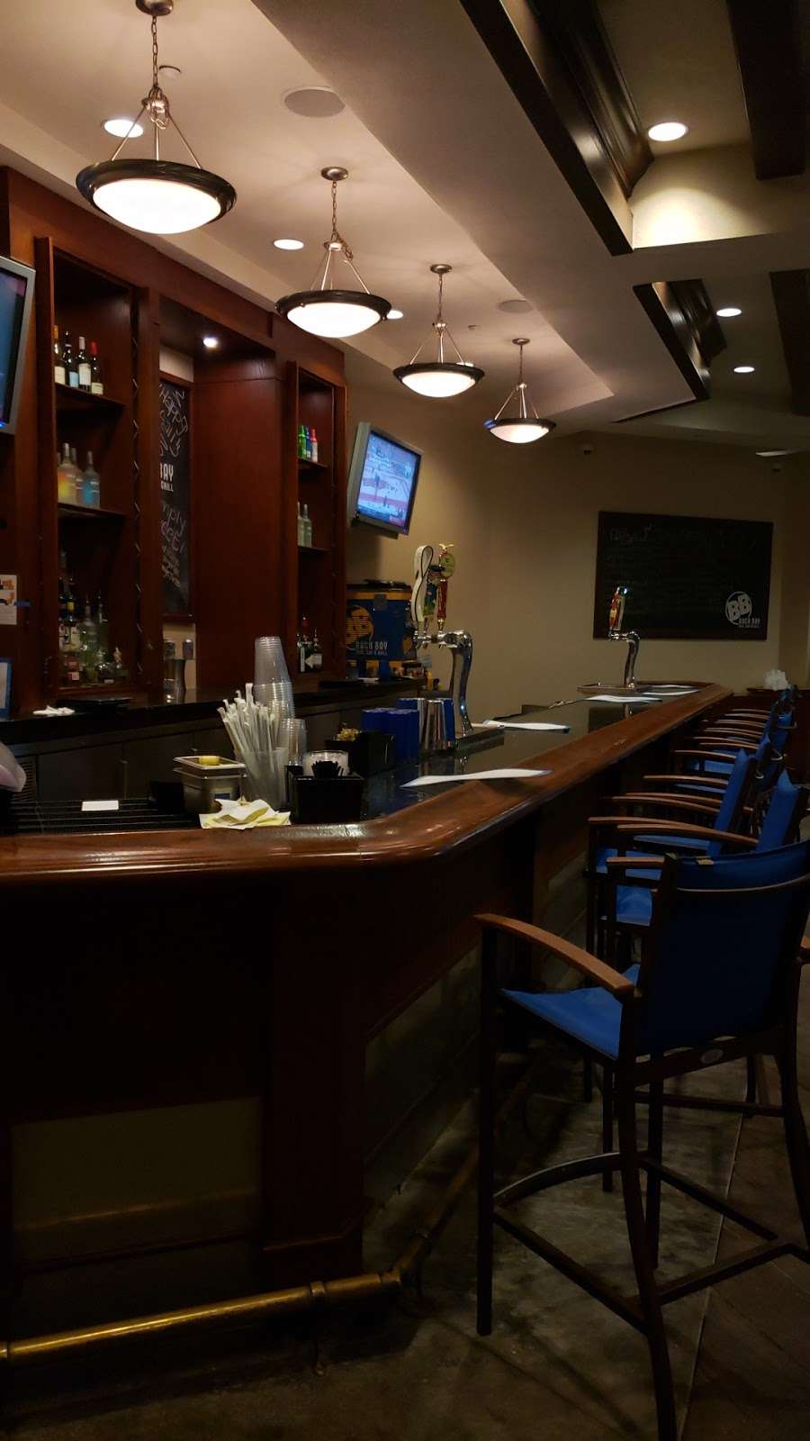 Back Bay Bar & Grill | 9458 Via Encinas, Orlando, FL 32830 | Phone: (407) 390-2300