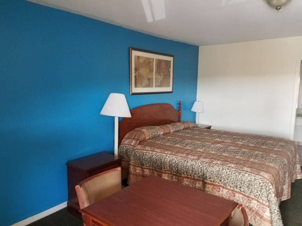 Valley Motel | 5300 Leopard St, Corpus Christi, TX 78408 | Phone: (361) 289-5050