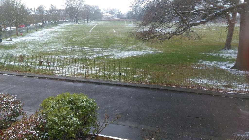 Parkfields Recreation Ground | 66 Cheston Ave, Croydon CR0 8DB, UK | Phone: 020 8726 6900