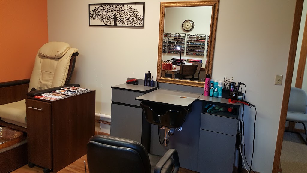 The Urban Retreat Hair and Nail Salon | 911 N Main St, Oregon, WI 53575, USA | Phone: (608) 835-0277