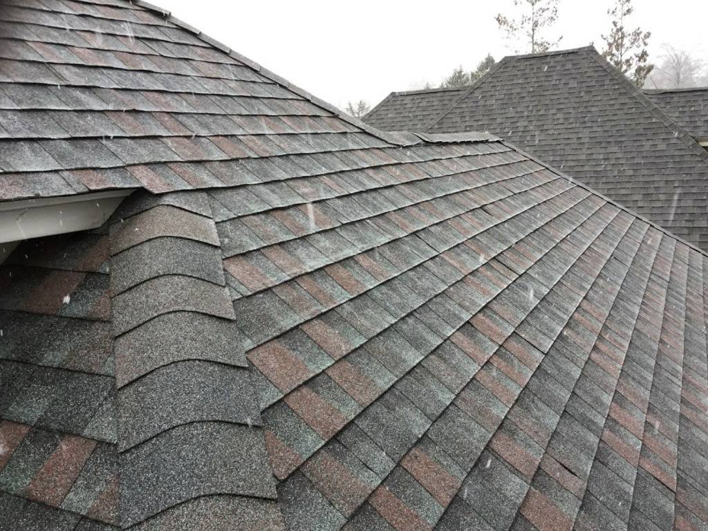 Apolinar Roofing | 1111 Marlane Dr, Pittsburgh, PA 15227 | Phone: (412) 513-7257