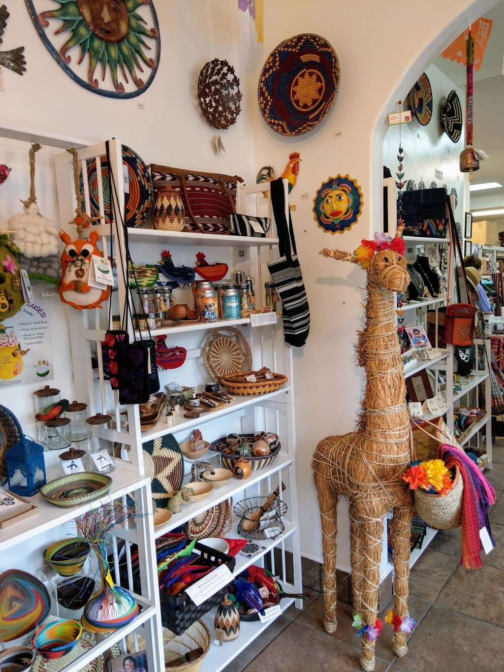 Itty Bitty Global Gift Shop | 155-B Independence St, Berkeley Springs, WV 25411, USA | Phone: (304) 500-2633