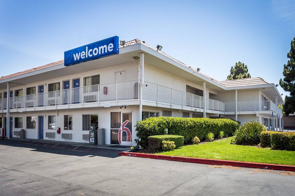 Motel 6 San Jose, CA - South | 2560 Fontaine Rd, San Jose, CA 95121, USA | Phone: (408) 270-3131