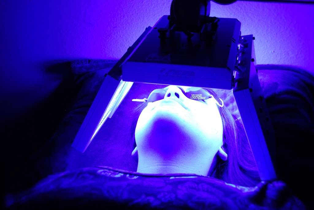 LIGHTWAVE LED Therapy, Topical Light Infusion (TLi) & ABI Dermac | 2205 W Lone Cactus Dr #11, Phoenix, AZ 85027, USA | Phone: (866) 999-6954