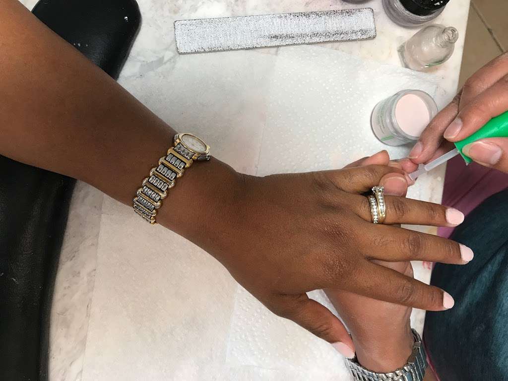 Deluxe Nail Spa | 3775 Concord Pkwy S #120, Concord, NC 28027, USA | Phone: (704) 788-8809